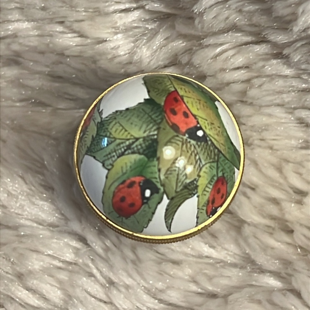 HALCYON Lady Bug Mini Egg Trinket - Picture 7 of 9